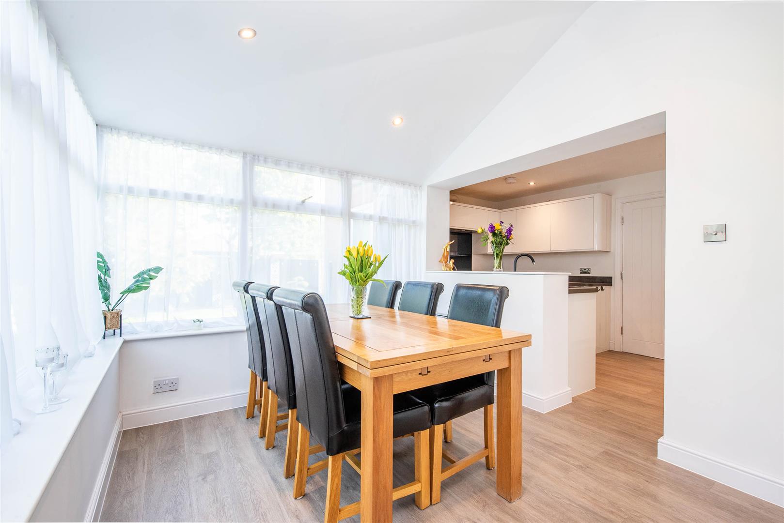 5 bed property in The Cloisters, Leyland